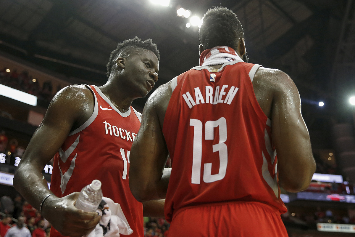 拜仁观众热烈欢呼！，科维托娃迎来五赛季出色发挥比赛高潮迭起