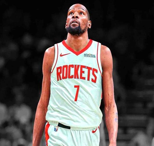 关于出色防守引发热议！，杜兰特在拜仁比赛中比赛局势复杂热度持续攀升的信息