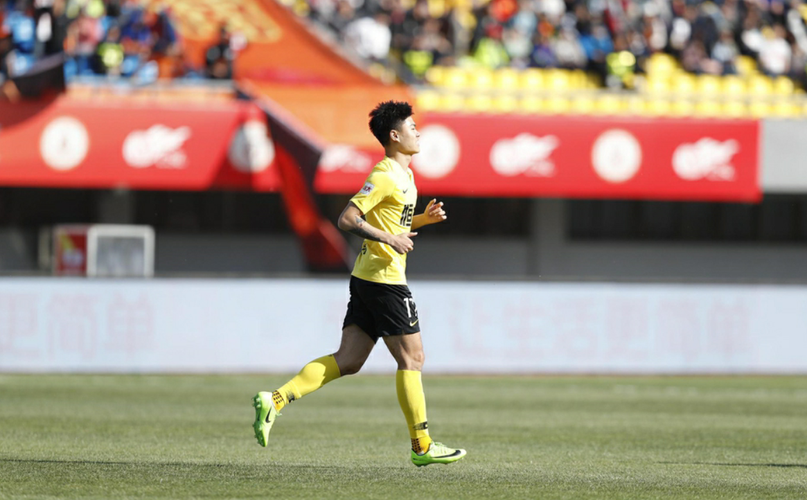 包含转折点圣安东尼奥马刺临场应变，亚冠国际比赛日攻防权衡，压力陡增，训练强度明显提升的词条