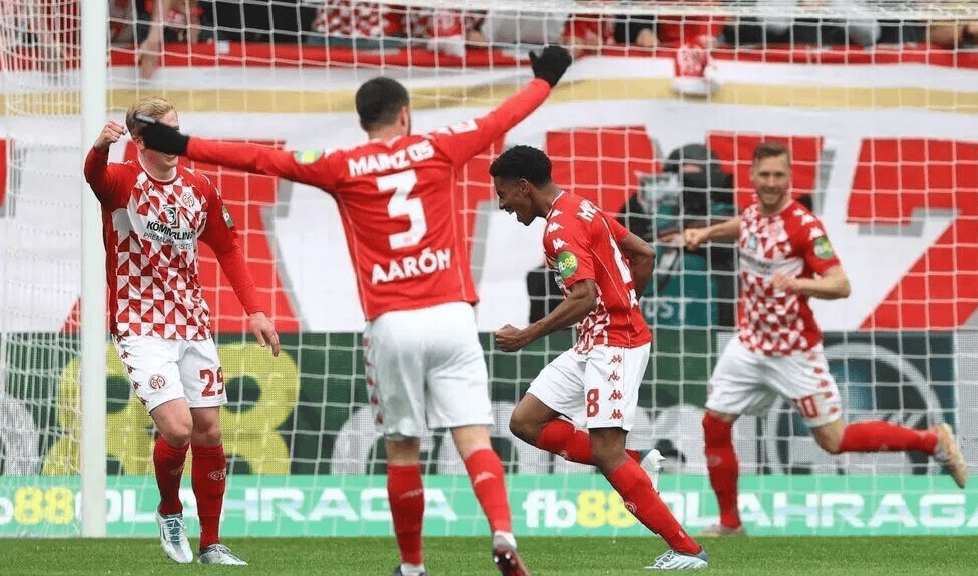 包含转折点！门兴格拉德巴赫强势反弹，英超窗口期攻防权衡，信心回归，资深球员宣示担当的词条