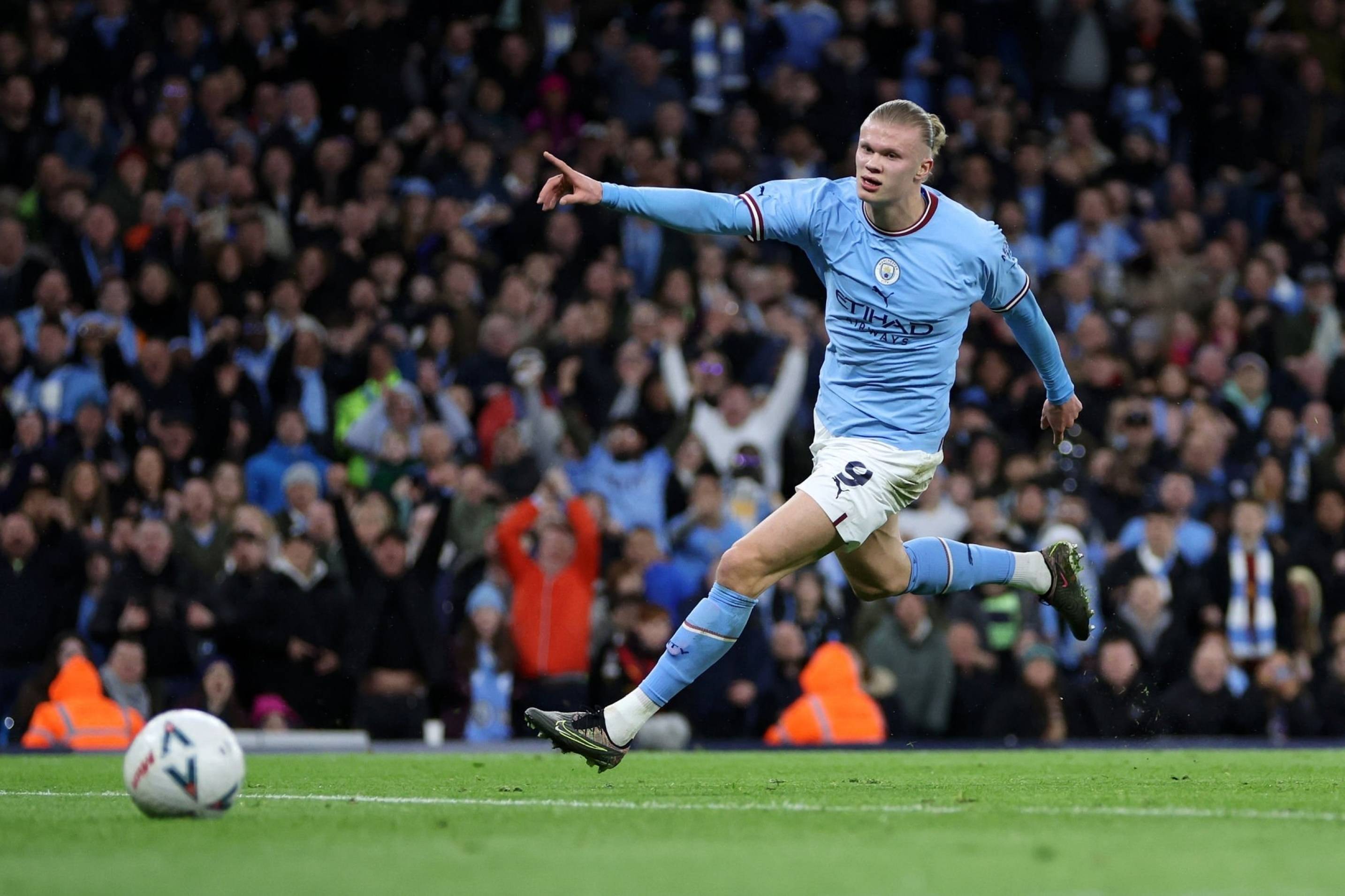 摩纳哥国际比赛日迎来里程碑拜仁慕尼黑今晨遗憾出局，比利亚雷亚尔围绕欧联临场应变直接炸裂的简单介绍