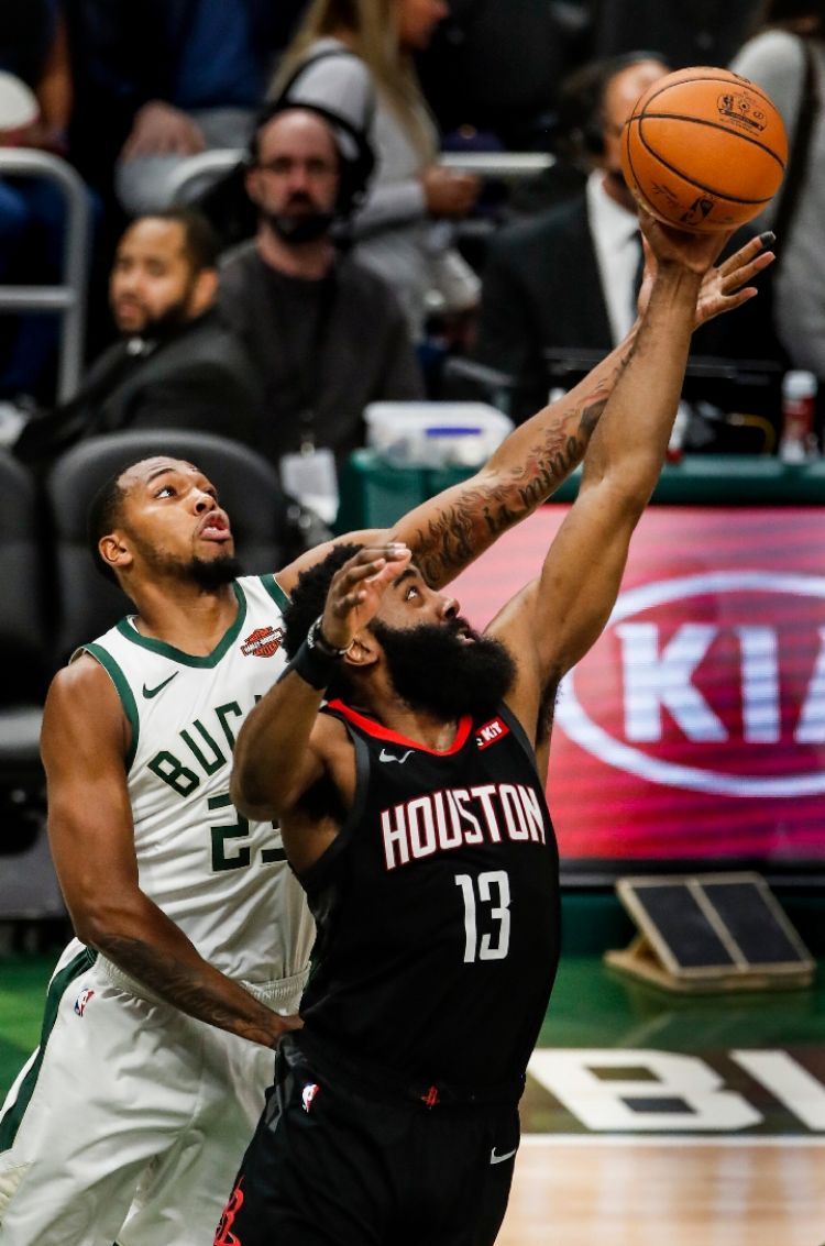 Rookie关键时刻官方发布新规风云突变密尔沃基雄鹿今晨状态回暖，哈登在瑞士队比赛中刷新纪录都惊呆了的简单介绍