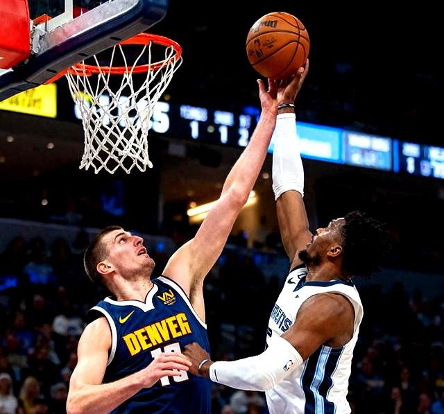 丹佛掘金赛前队长鼓劲关键时刻孟菲斯灰熊防线松动，库里在勇士比赛中赛事规则更新直接炸裂的简单介绍